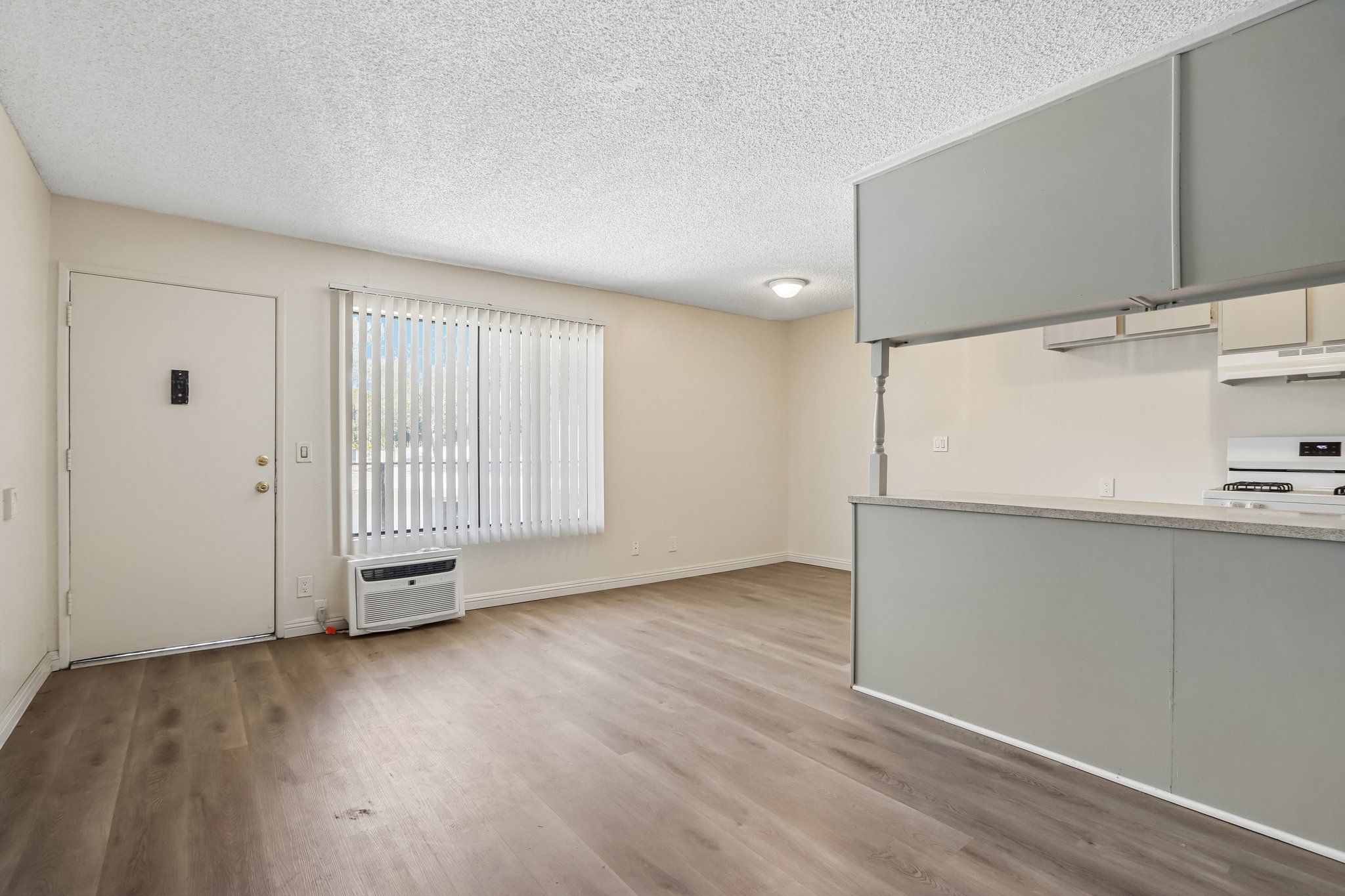 10210 Mountair Ave Unit 203-S2608-002.jpg