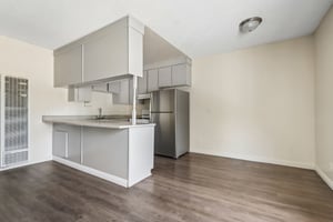10210 Mountair Ave Unit 302-S2608-005.jpg