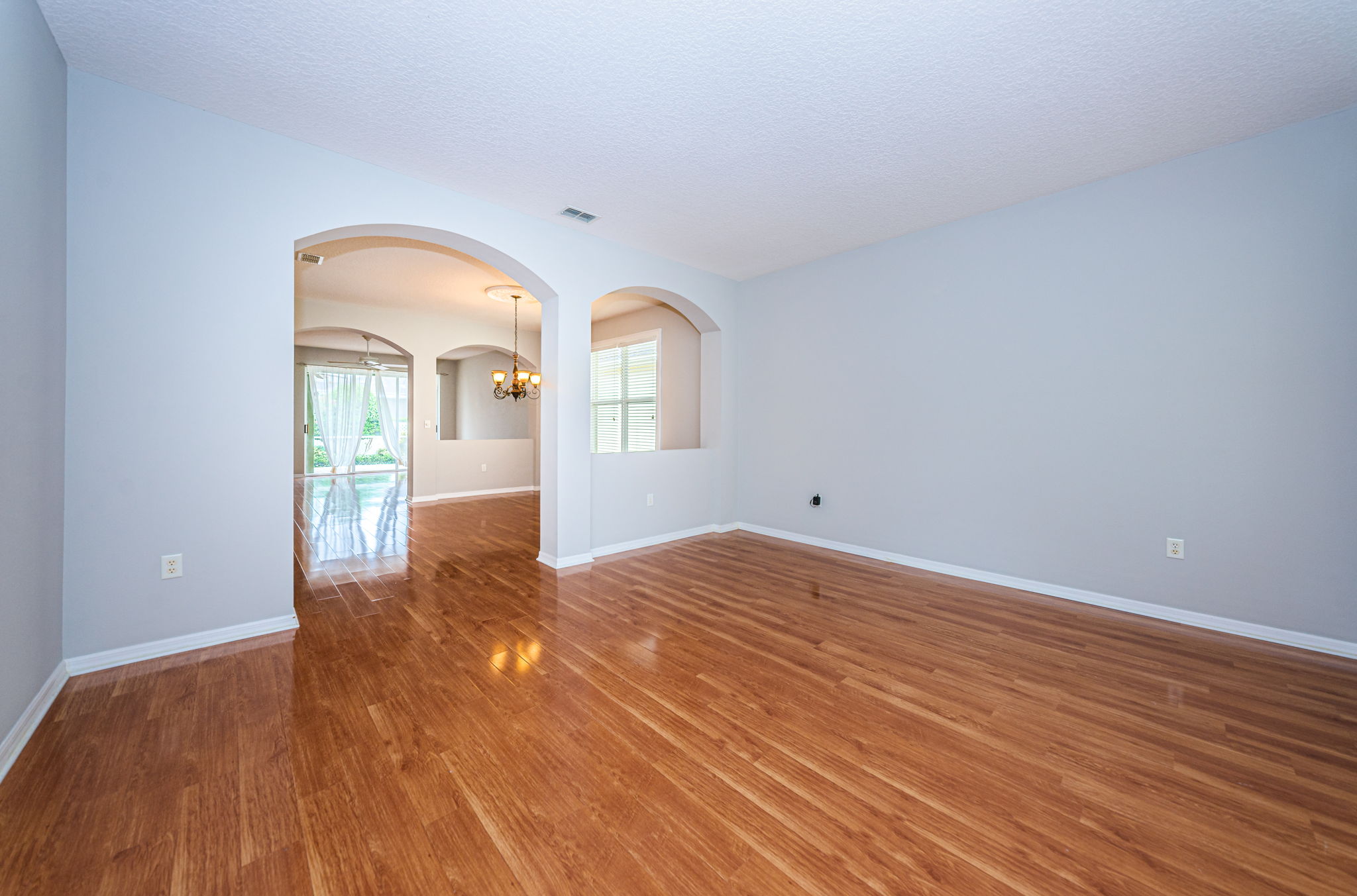 Living Room3-4