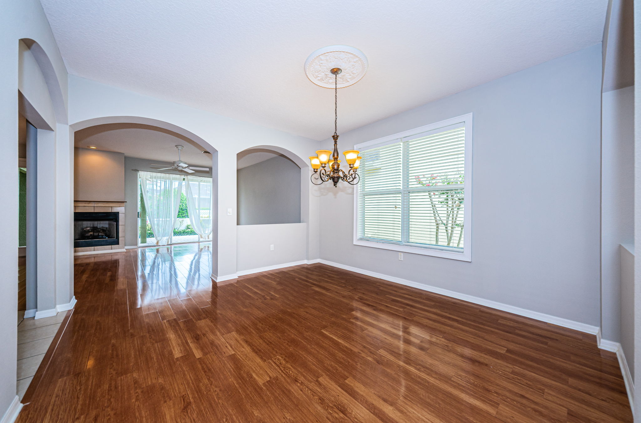 Dining Room4-4