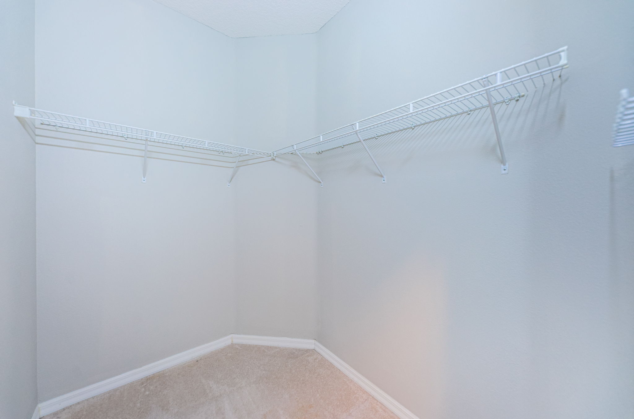 Master Bedroom Walk-in Closet2