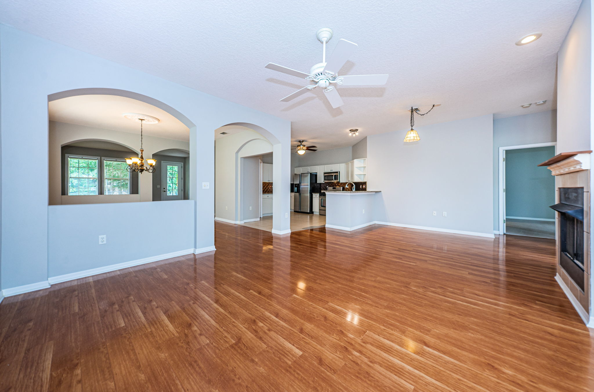 Family Room3-2