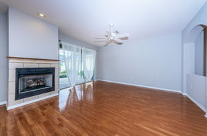 Family Room1-2