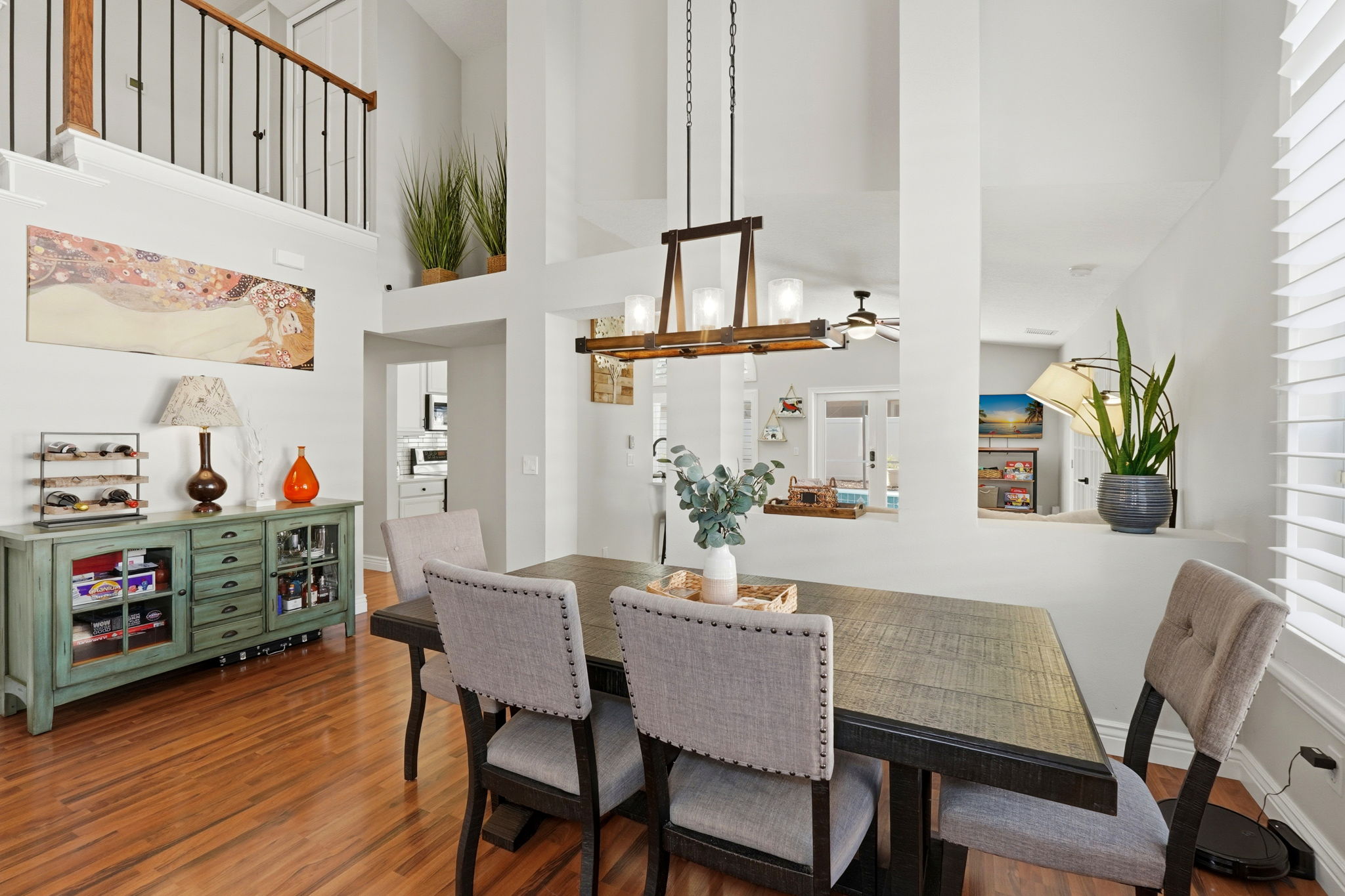 Elegant Dining Room - Open and Airy