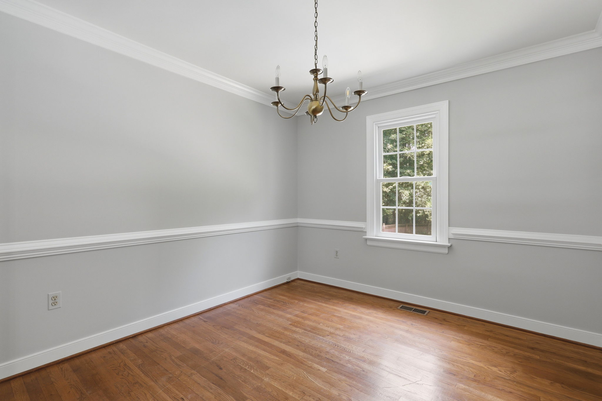 16-Dining Room