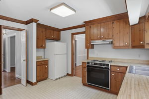 13-Kitchen