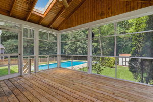 28-Screened Porch