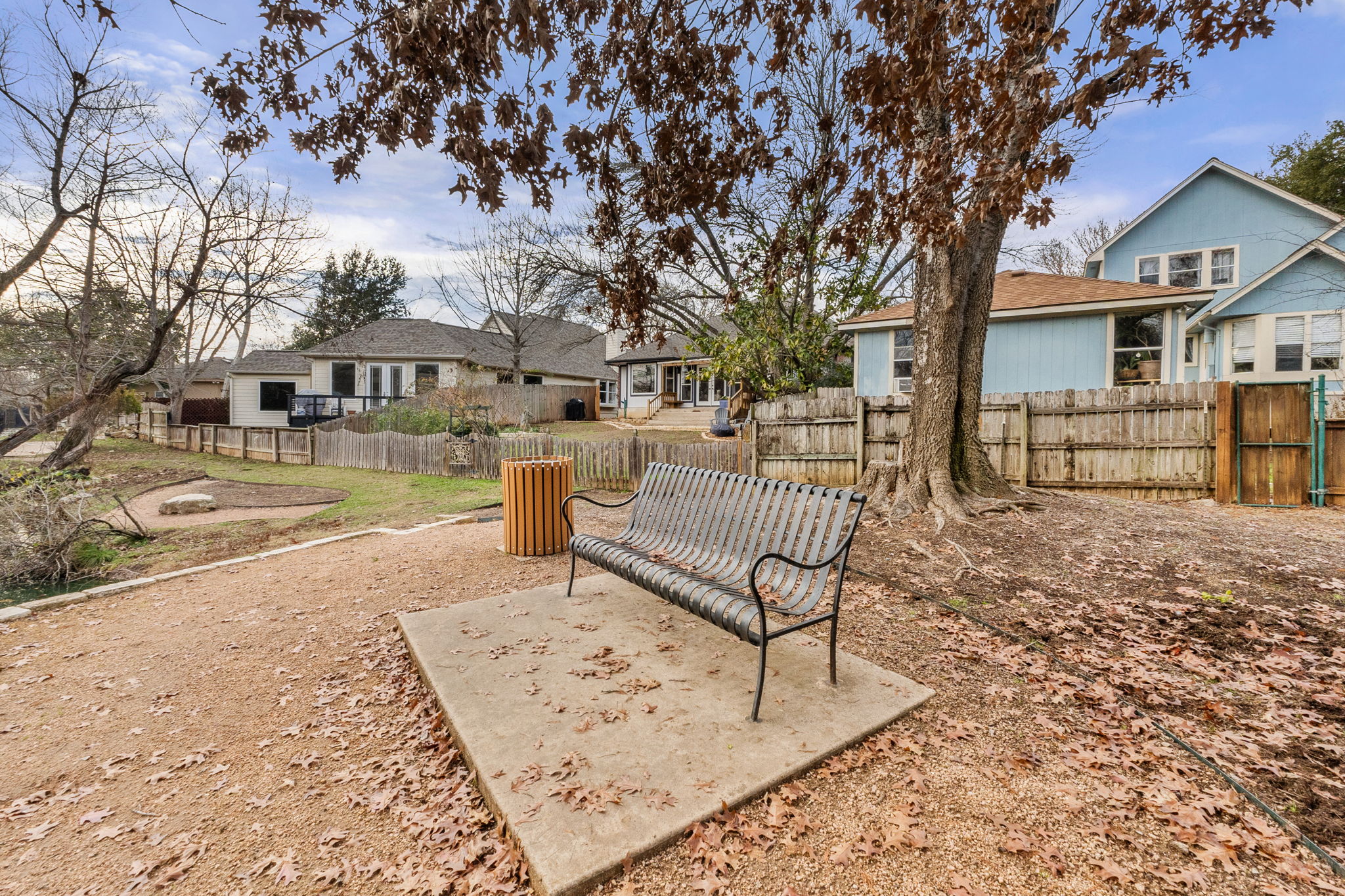 Sitting area near the pond