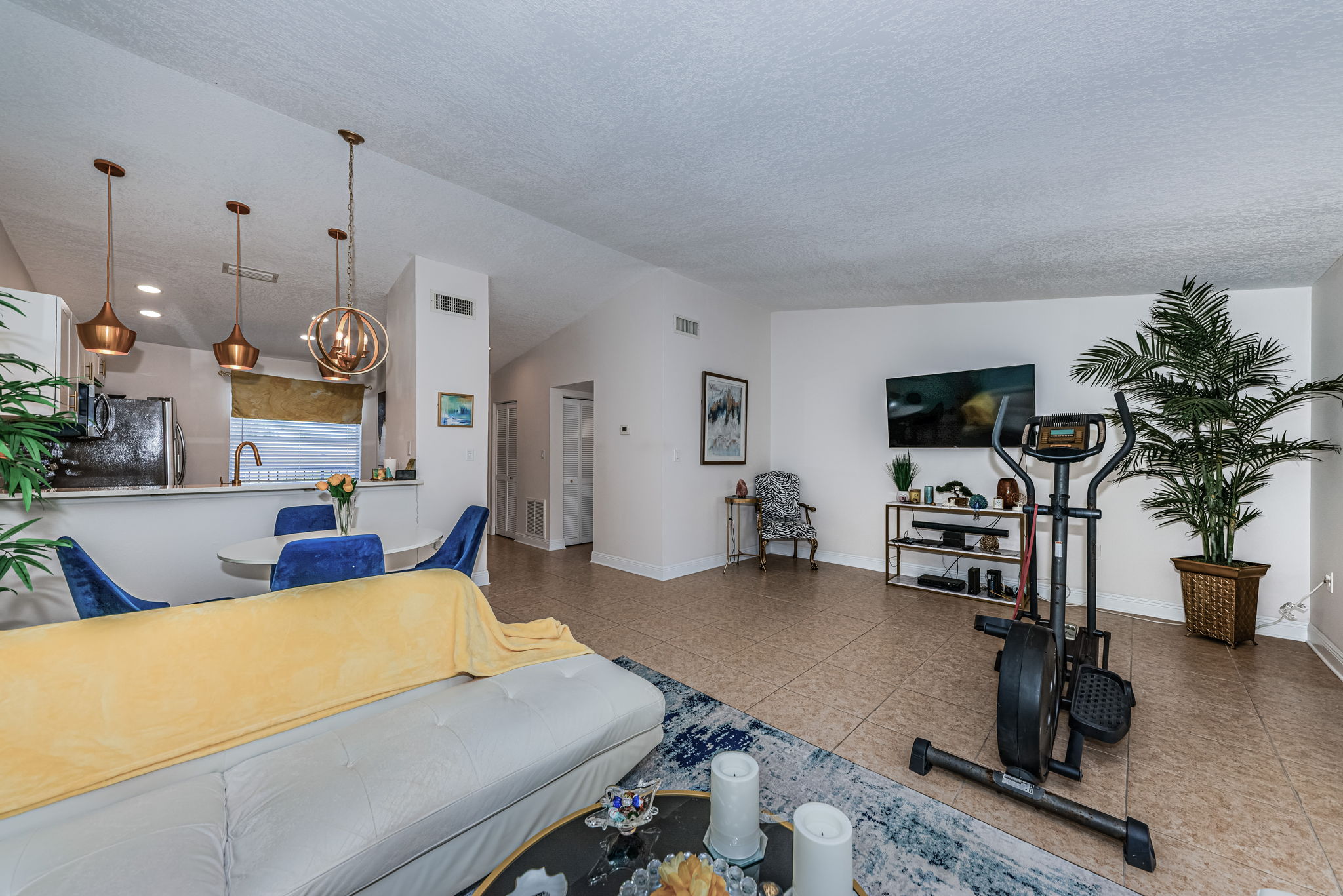 Living Room 4