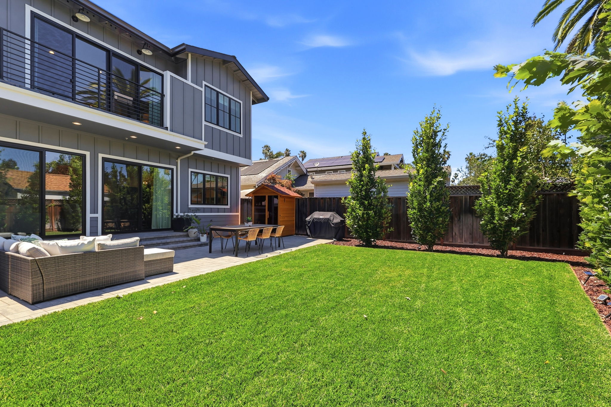 051_F8_1022 Clintonia Ave