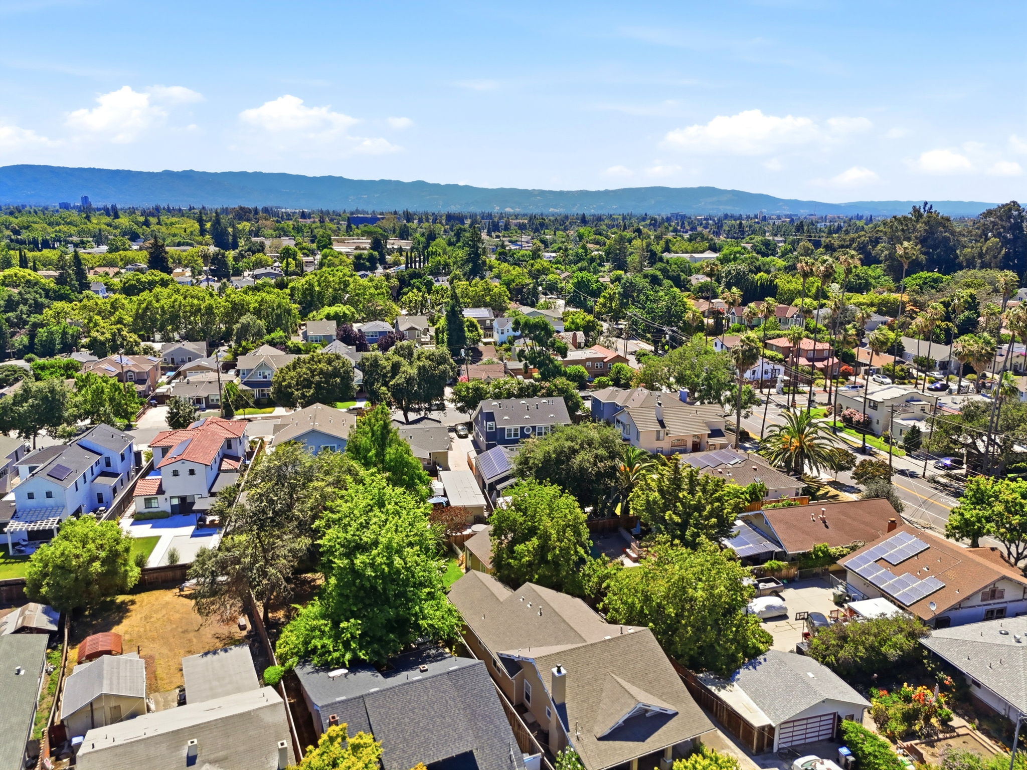 018_F8_AERIAL_1022 Clintonia Ave