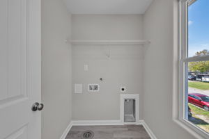  Photo 32