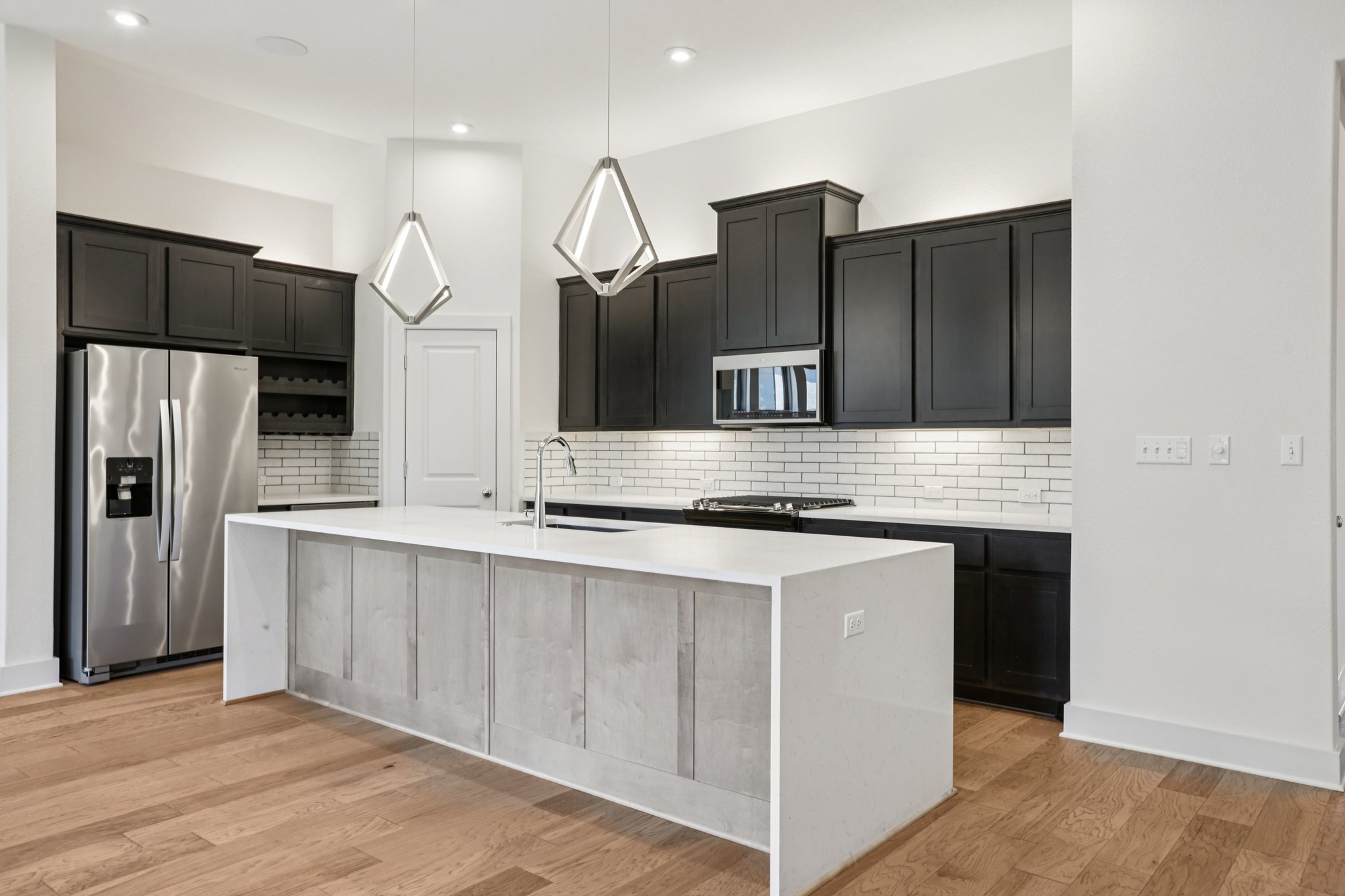 Texas Ash Ln-S0110-022.jpg