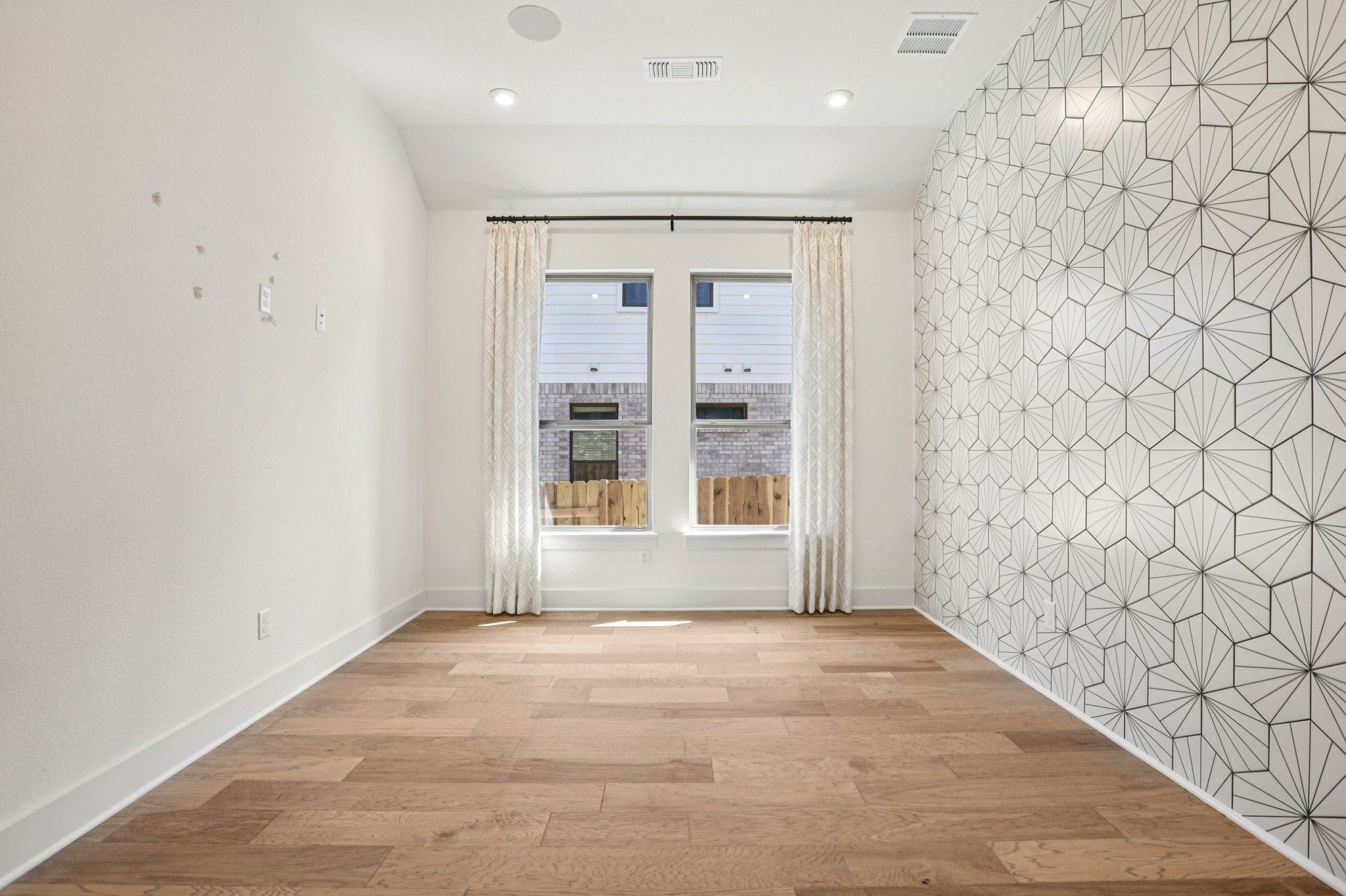 Texas Ash Ln-S0110-026.jpg