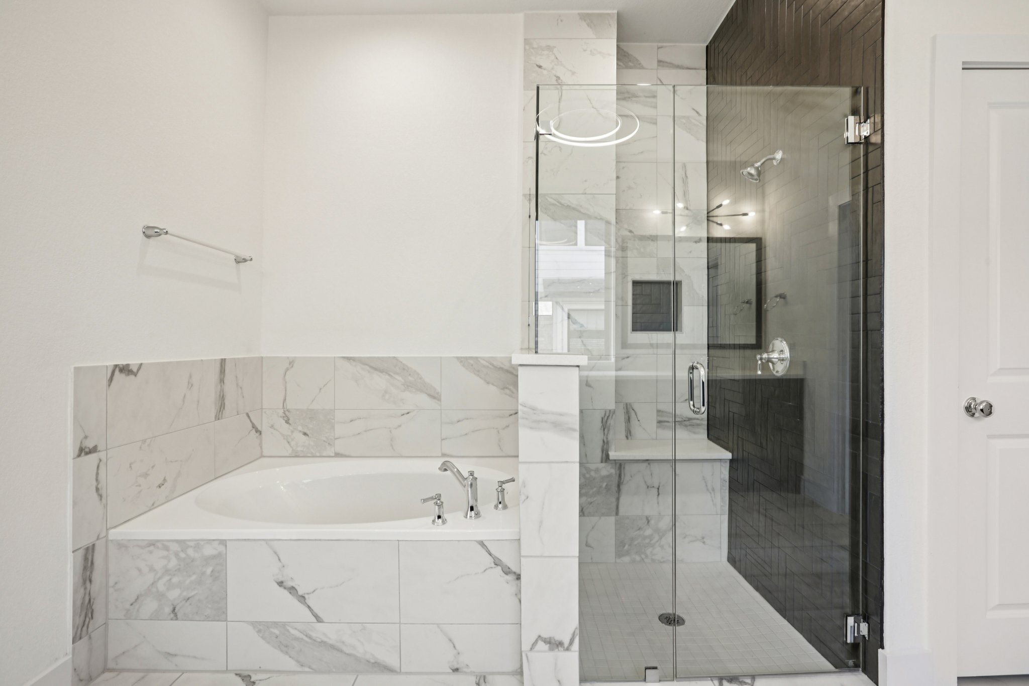 Texas Ash Ln-S0110-047.jpg