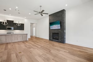 Texas Ash Ln-S0110-014.jpg