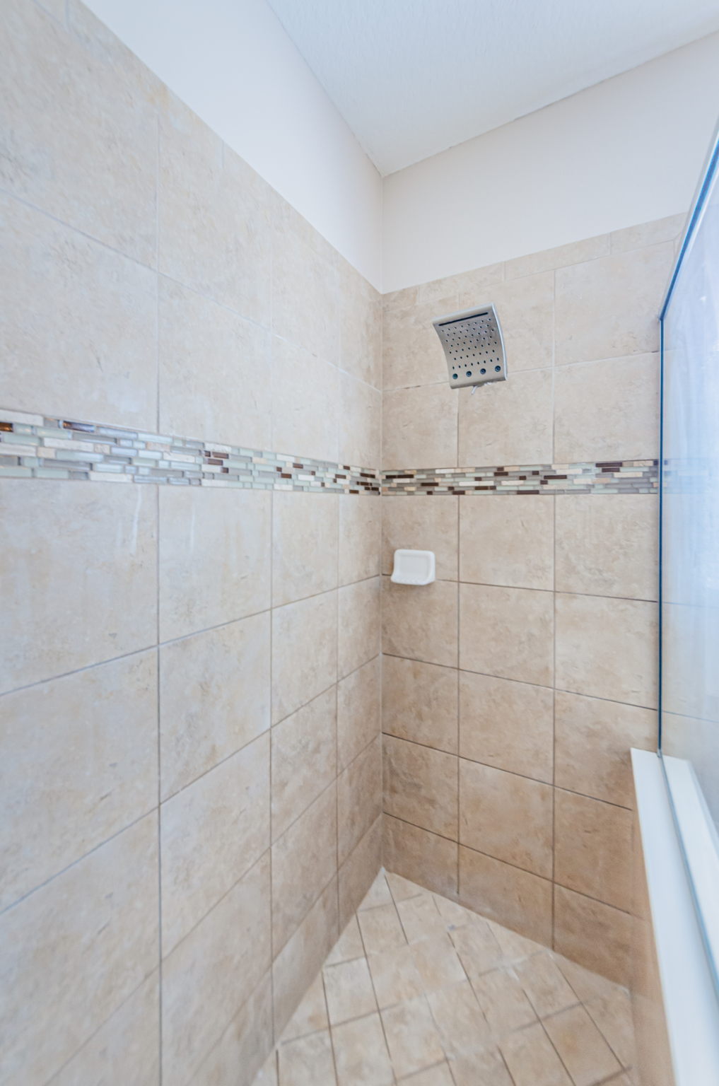 Master Bathroom 1c