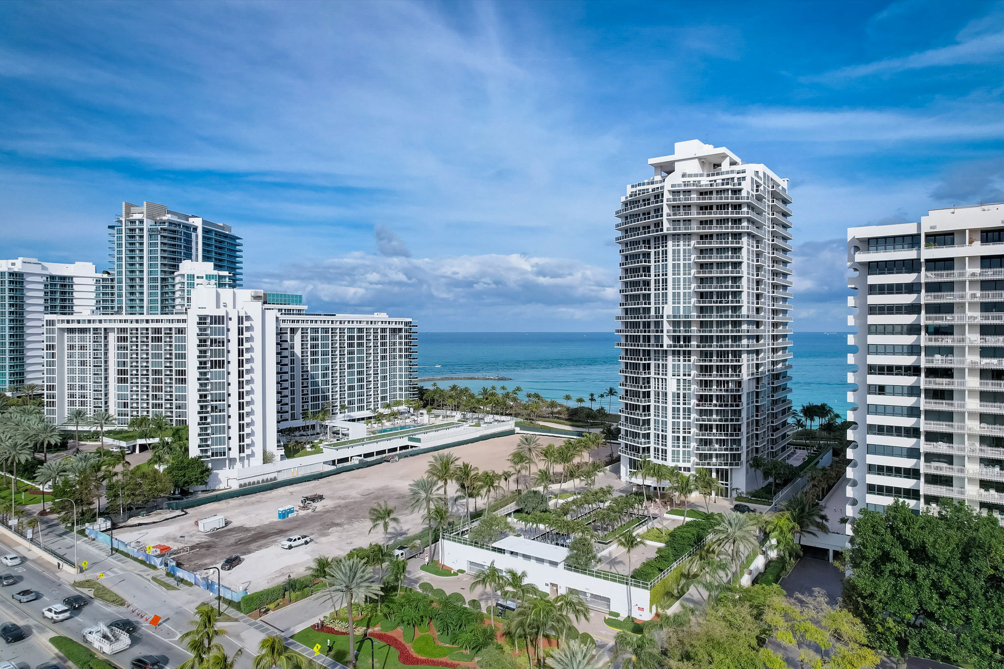 Collins Ave 303-088