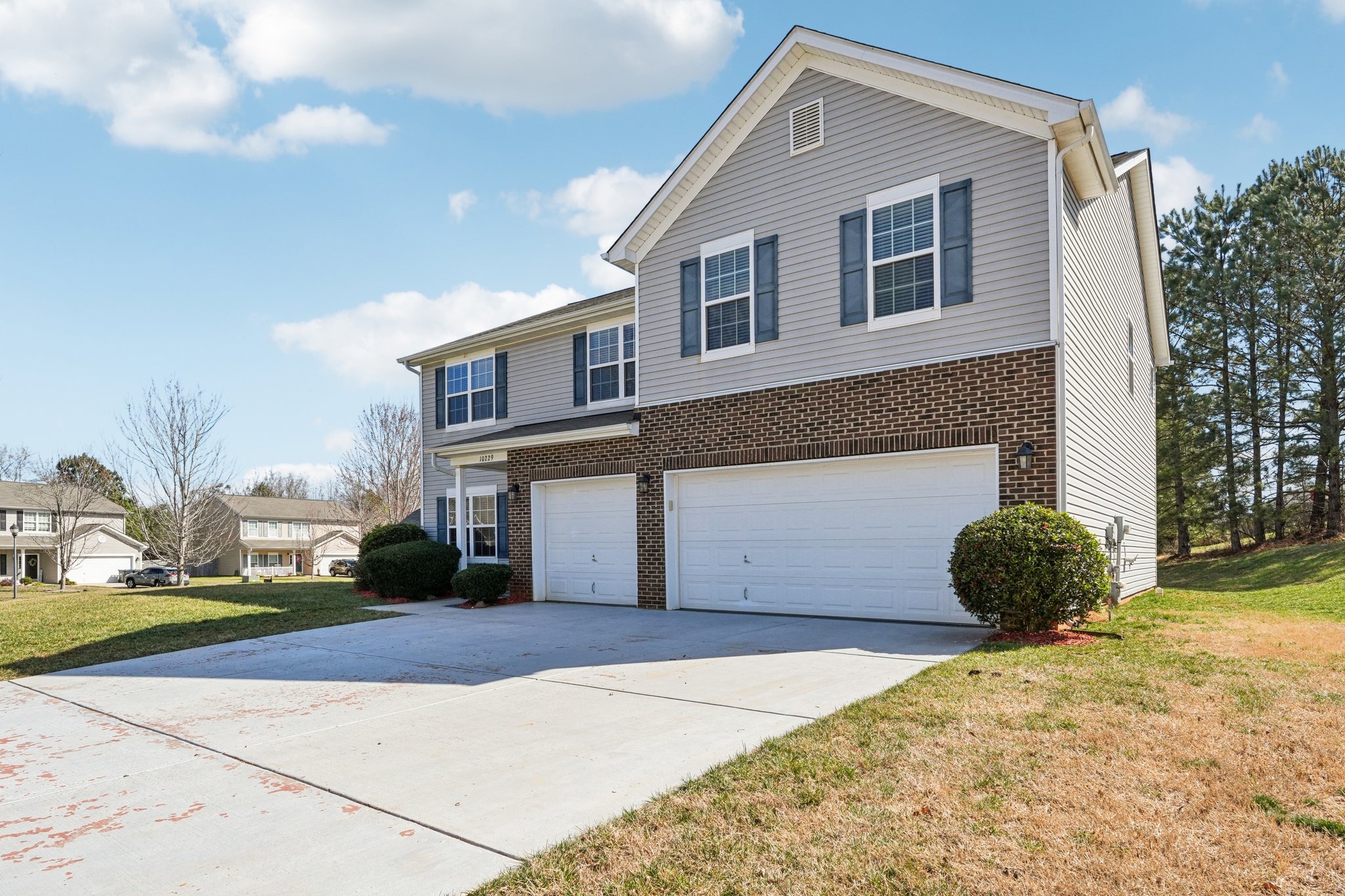 Highland Creek Cir-S2402-002.jpg