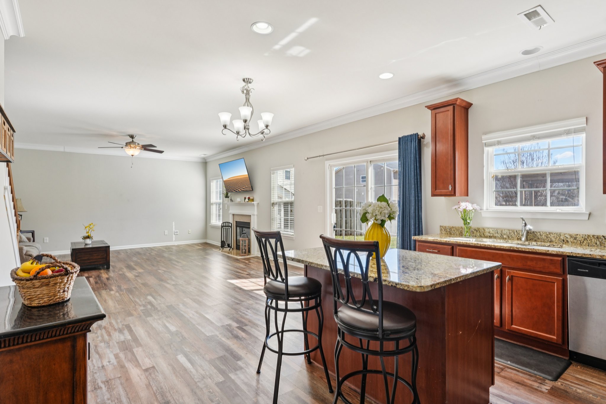 Highland Creek Cir-S2402-012.jpg