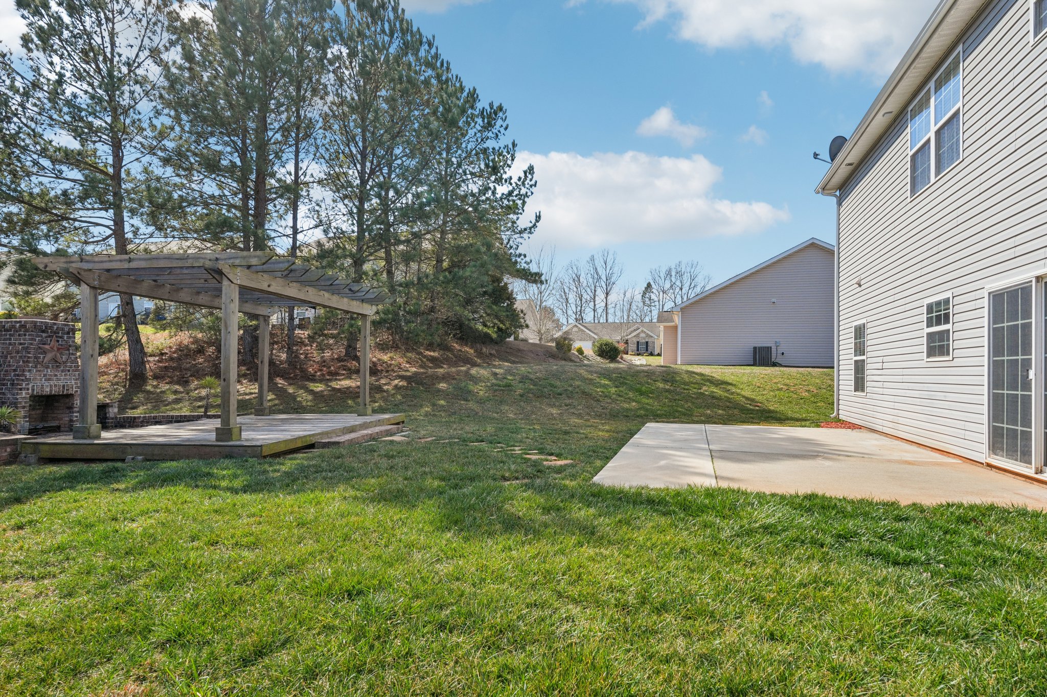 Highland Creek Cir-S2402-052.jpg