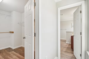 Highland Creek Cir-S2402-044.jpg