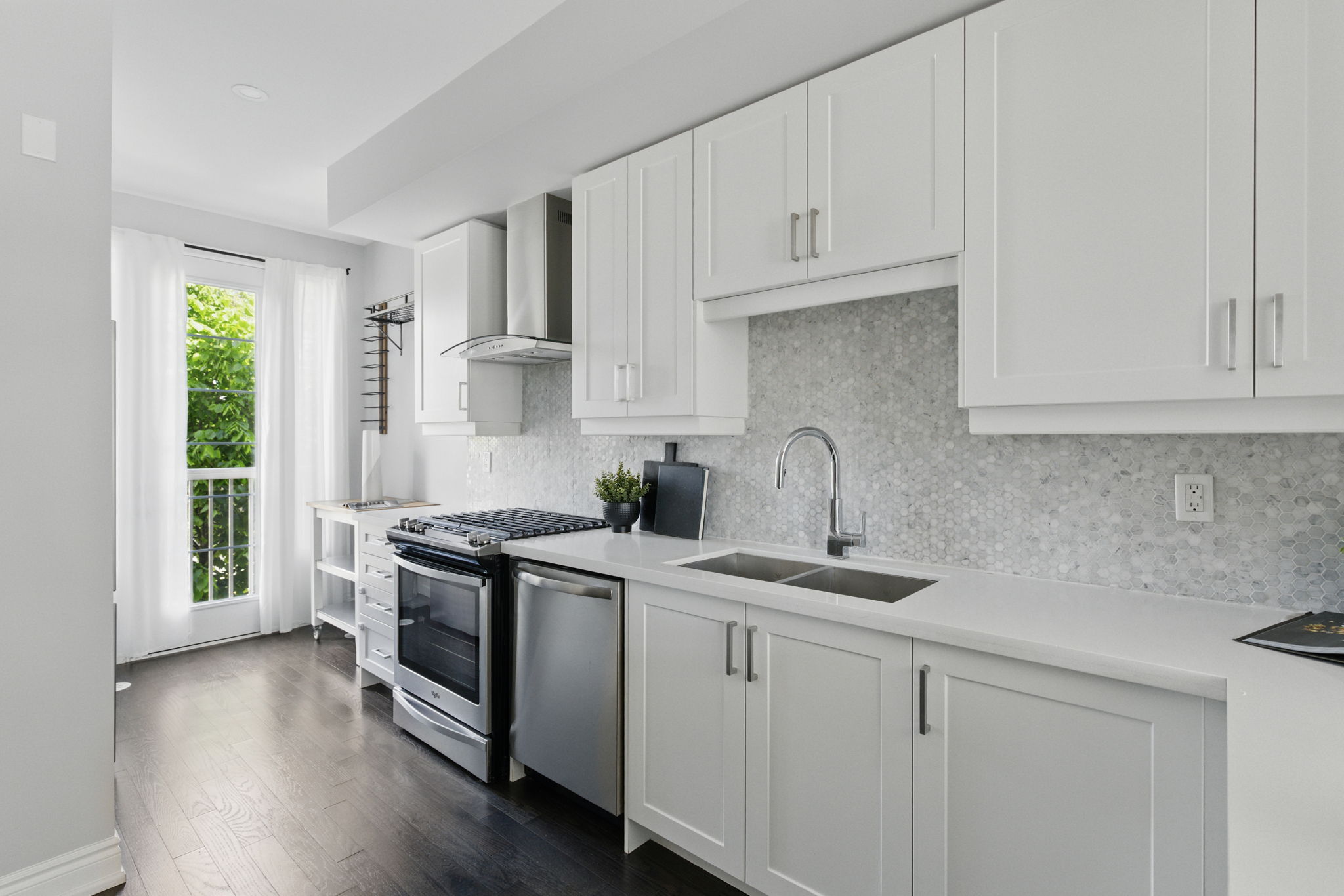 Toronto property showcase — delivered property photograph 6