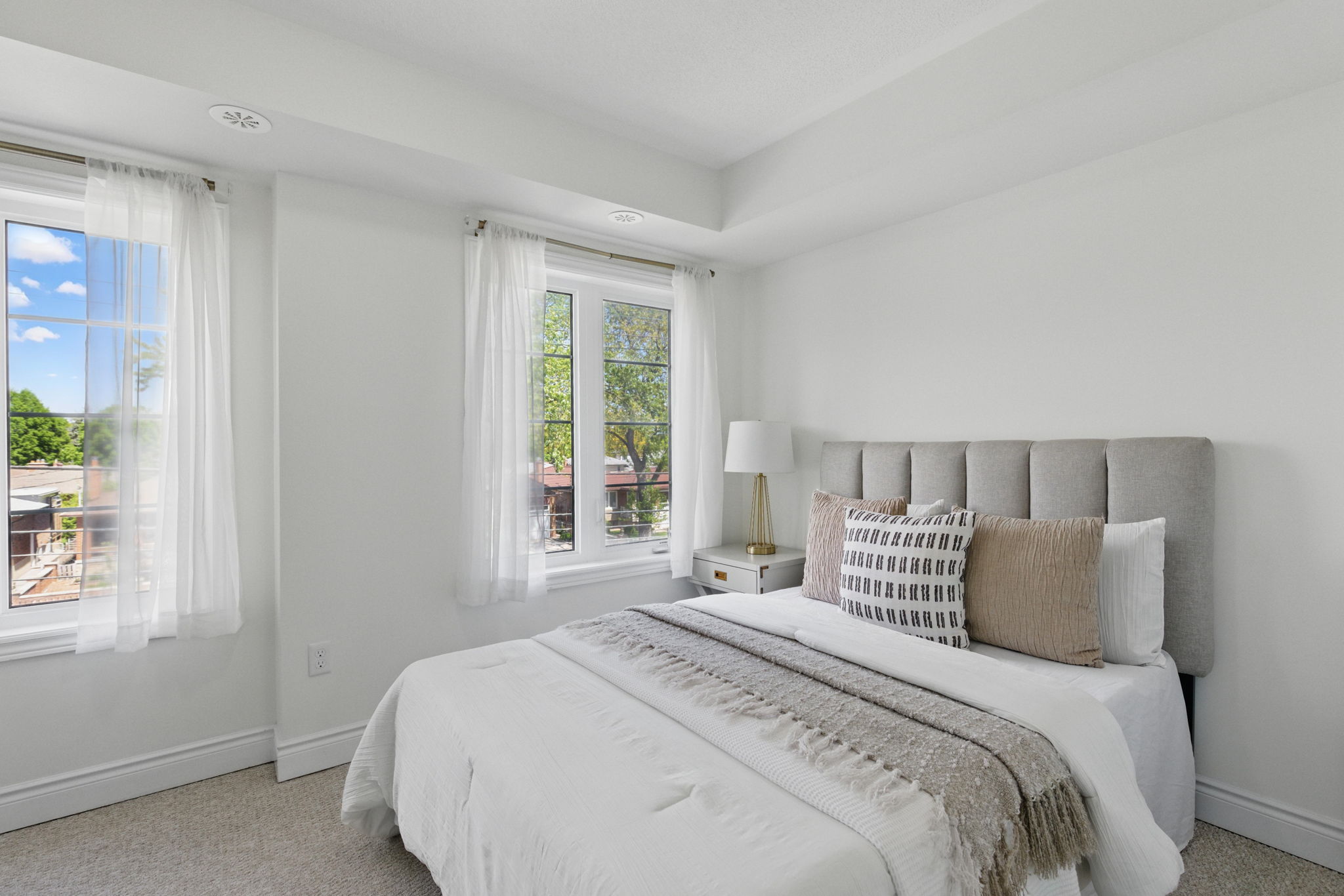 Toronto property showcase — delivered property photograph 23