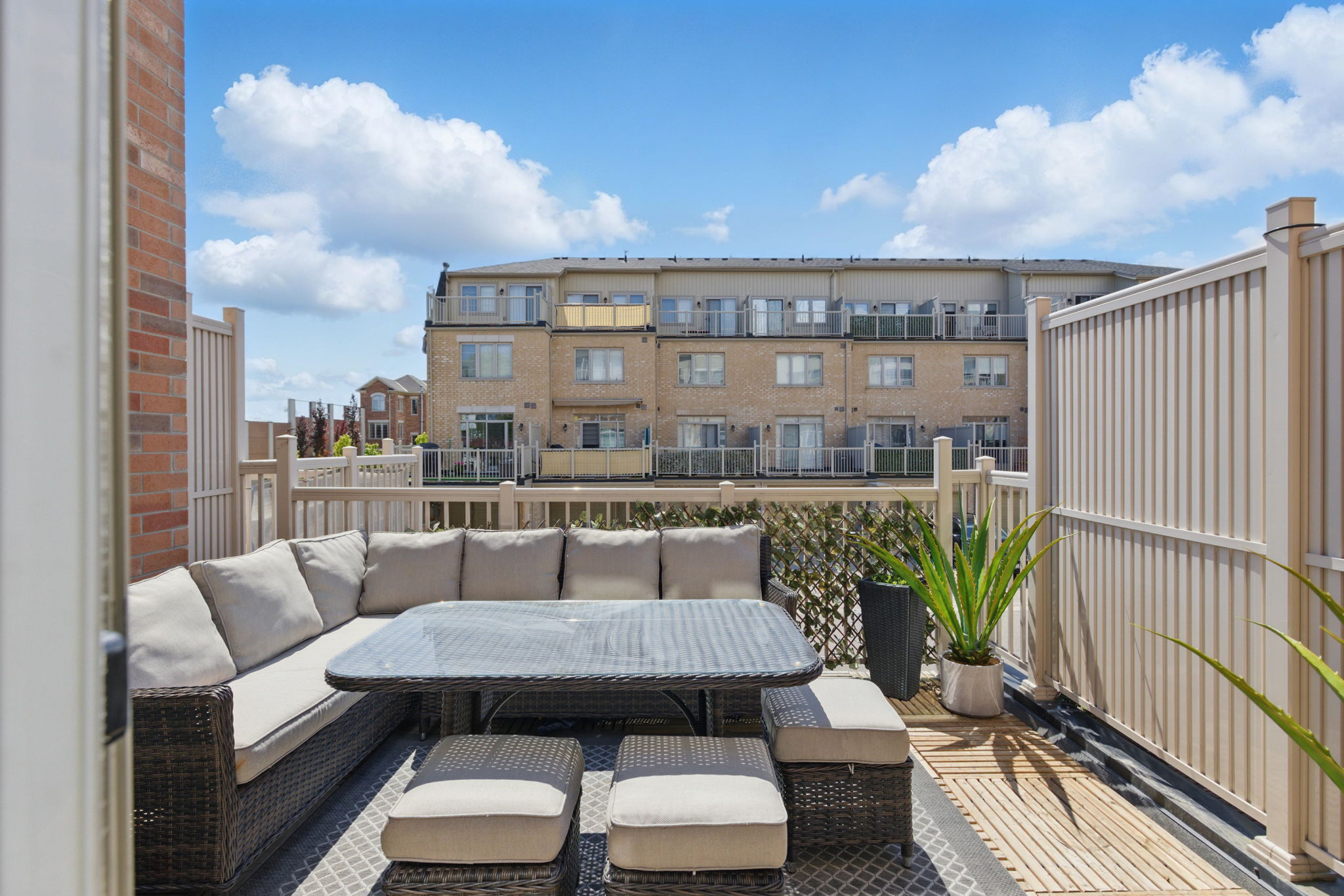 Toronto property showcase — delivered property photograph 37