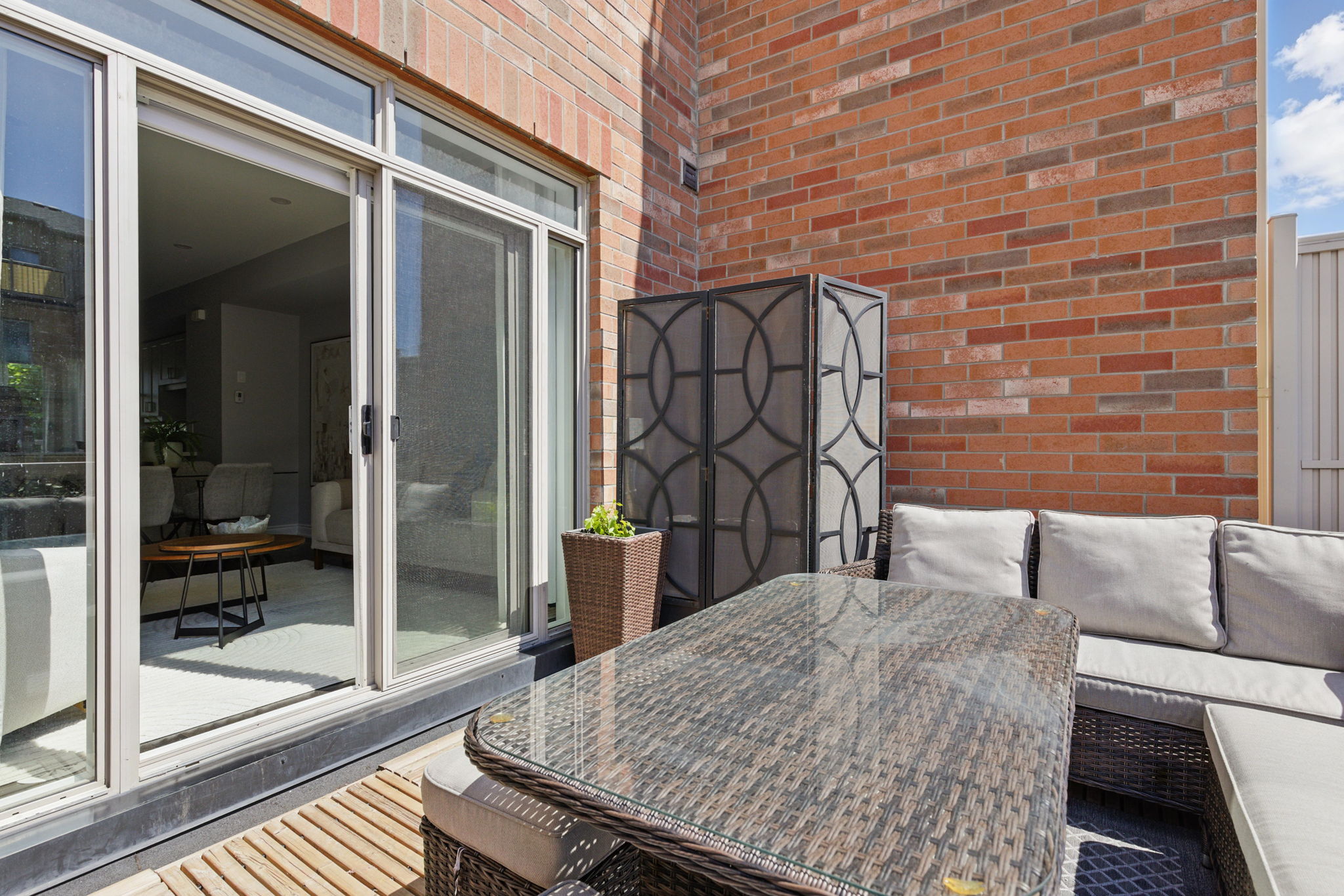 Toronto property showcase — delivered property photograph 39