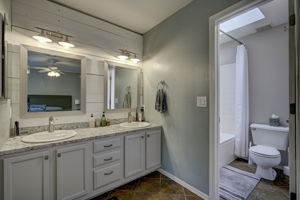  Photo 41
