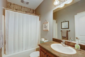 Eagle Ridge Dr-049