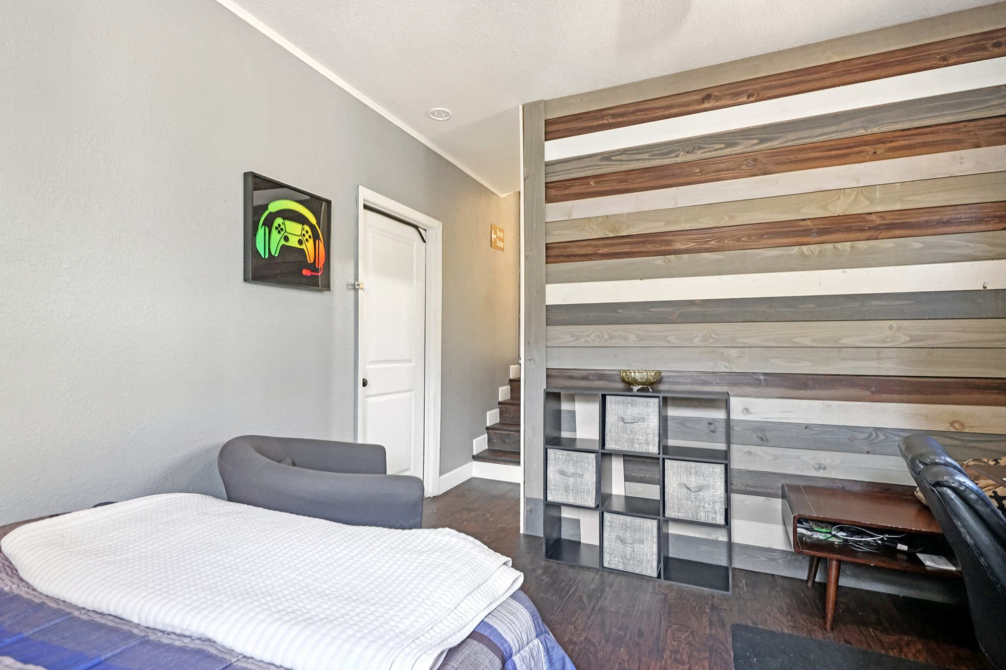 Morningside Dr-S1002-020.jpg