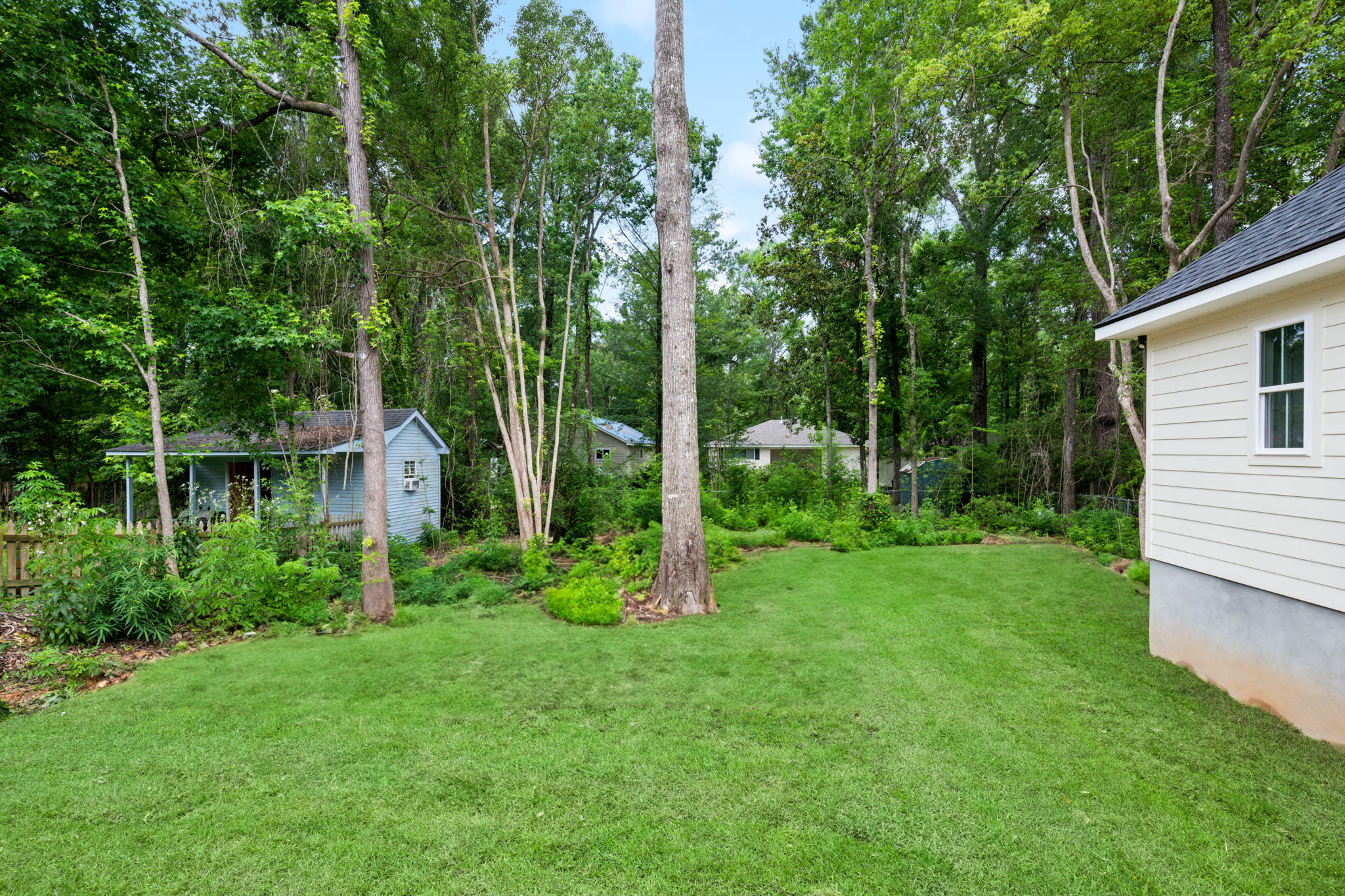  Photo 23