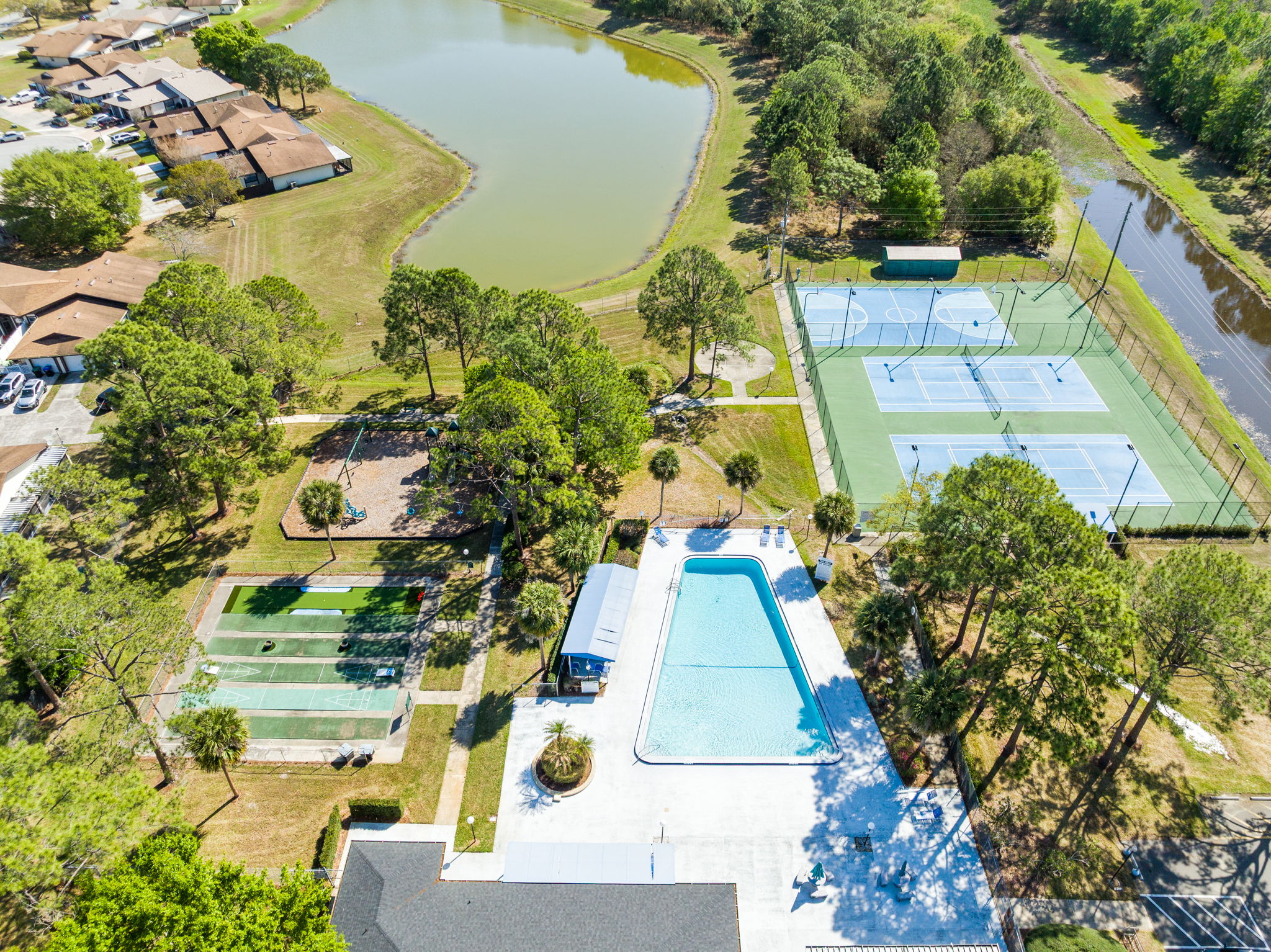 Community amenities including pool and tennis courts.