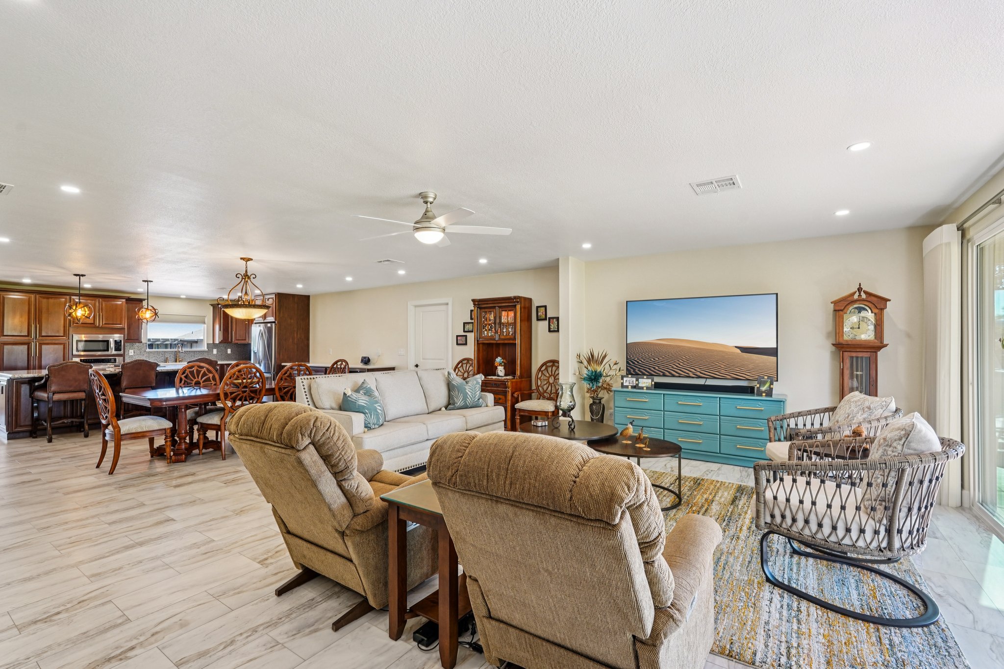 N 109th Ave-S1511-011.jpg