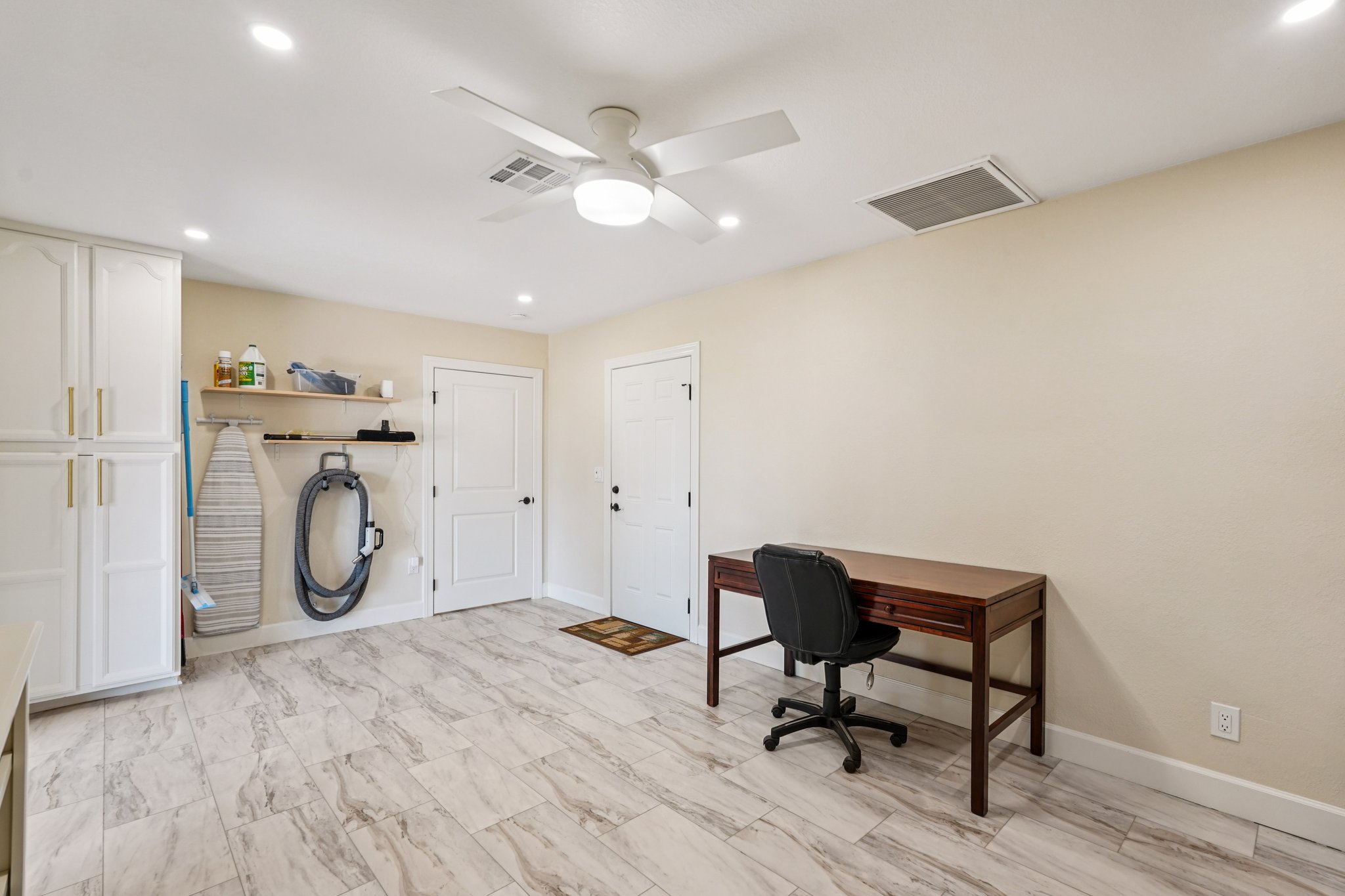 N 109th Ave-S1511-020.jpg