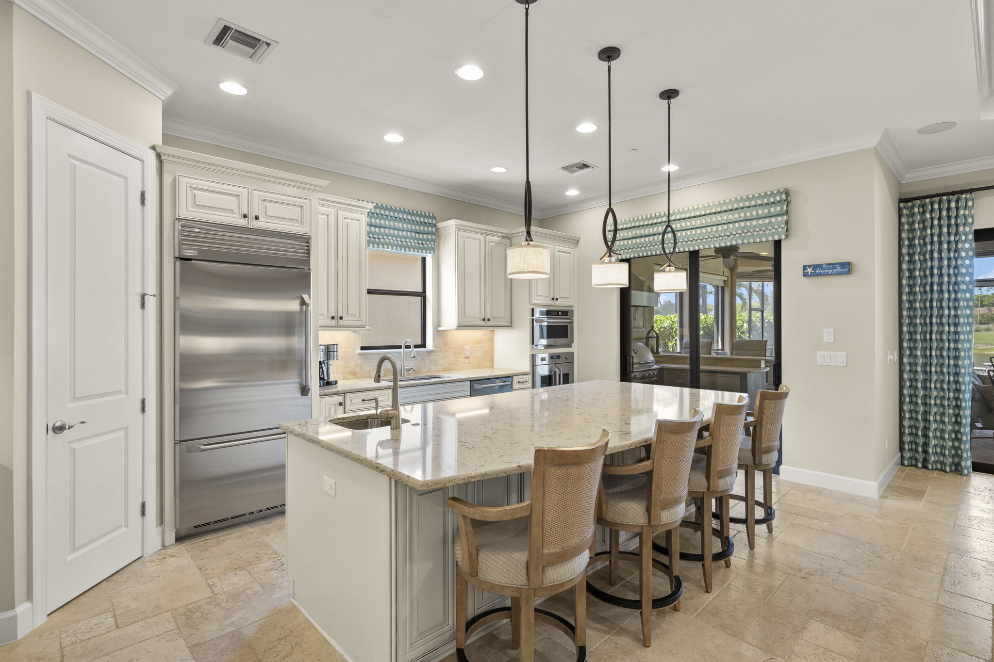 Breakfast Bar 1 of 2