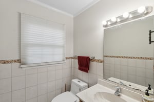 Main level - Bathroom