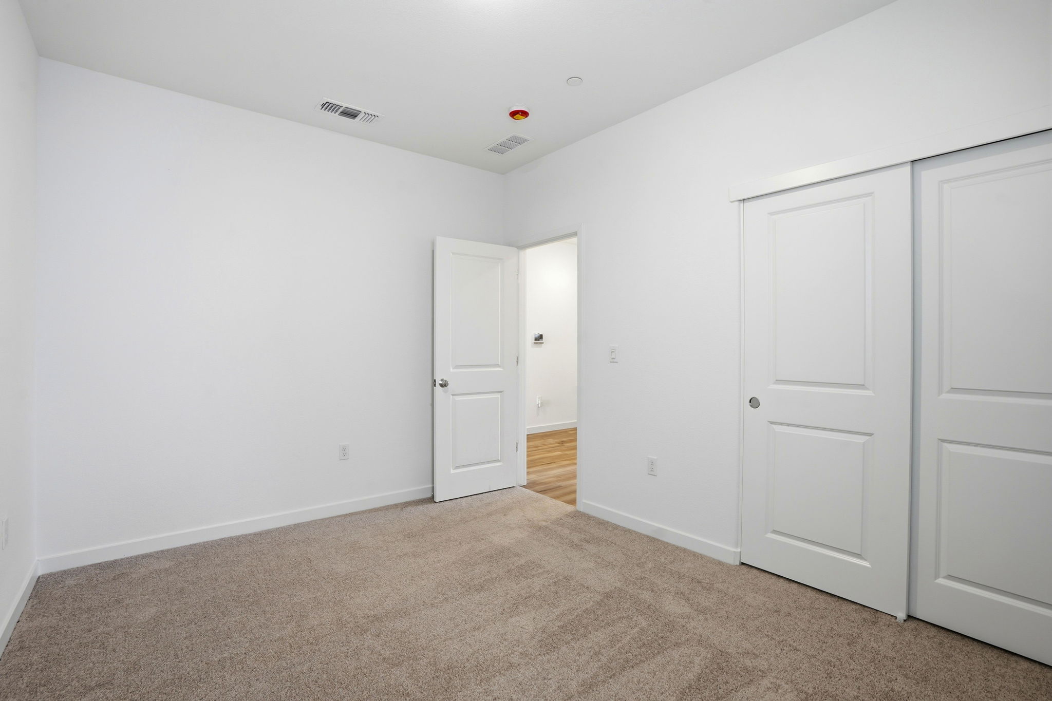 022_F8_1024 Bluebell Cir