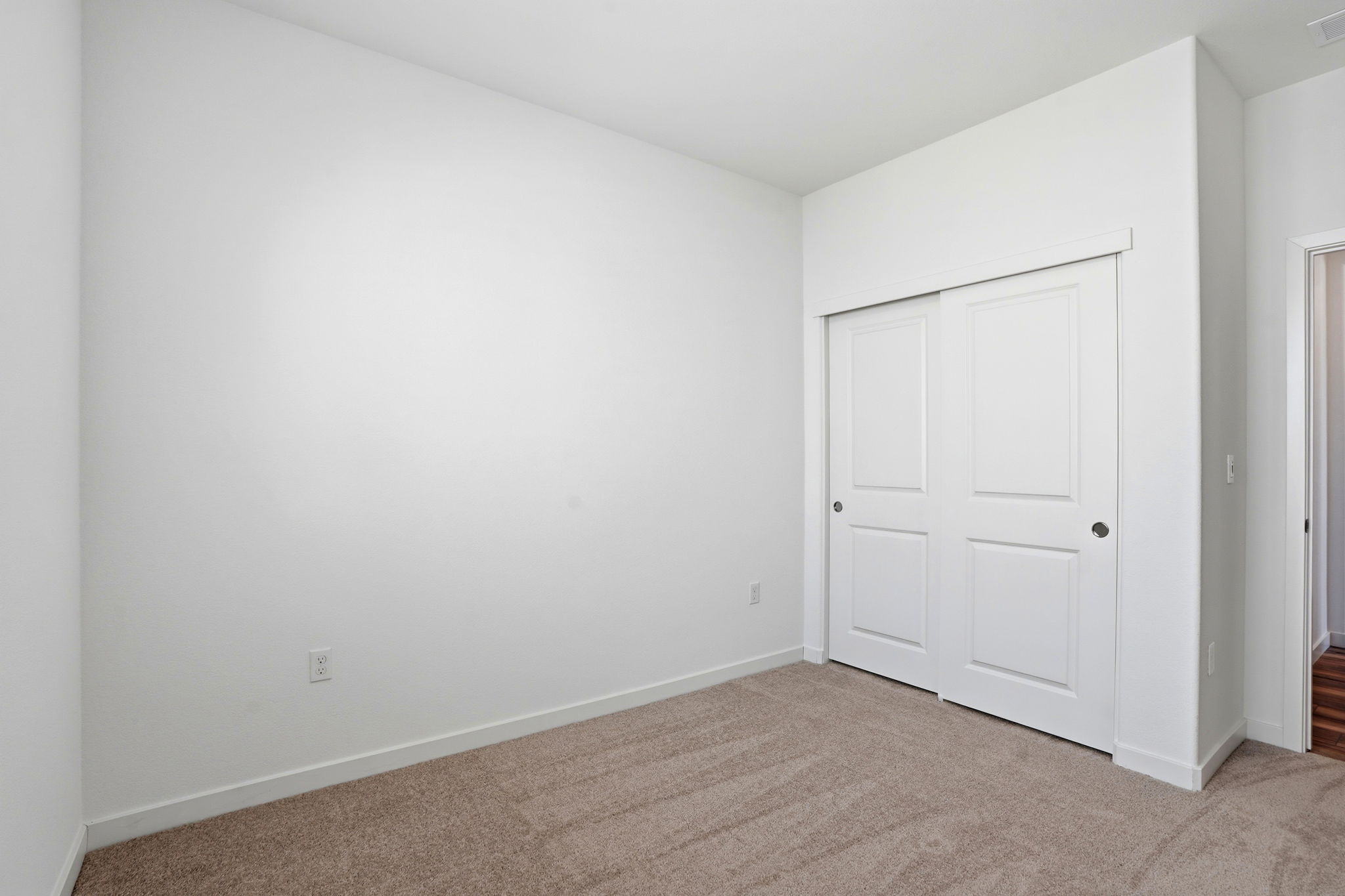 024_F8_1024 Bluebell Cir