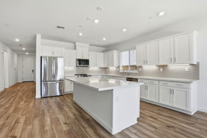 012_F8_1024 Bluebell Cir