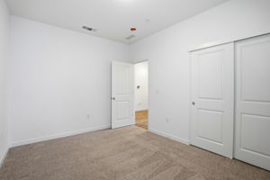 022_F8_1024 Bluebell Cir