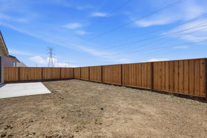 042_F8_1024 Bluebell Cir