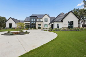  Photo 0