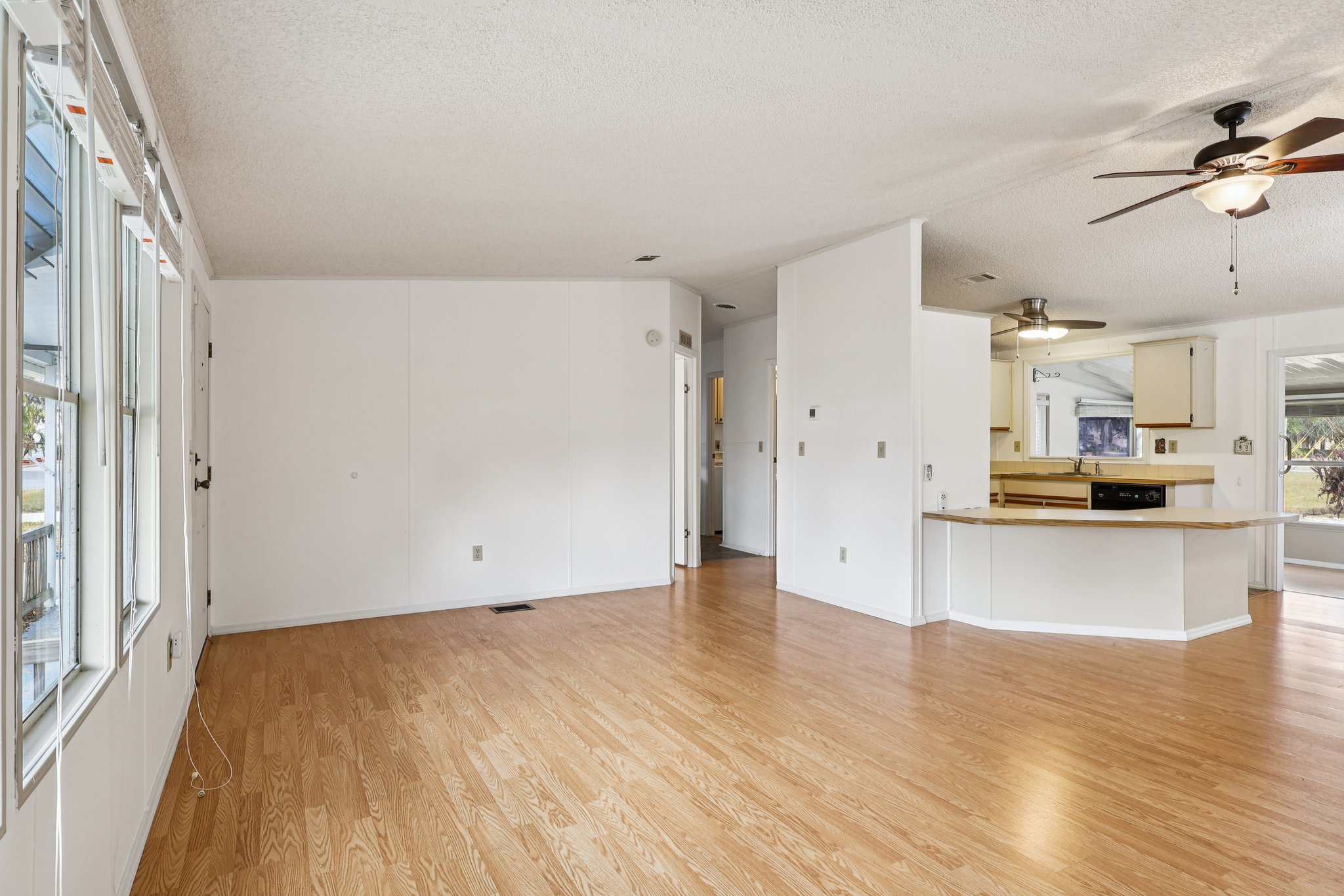 Hilltop Rd-S1902-008.jpg