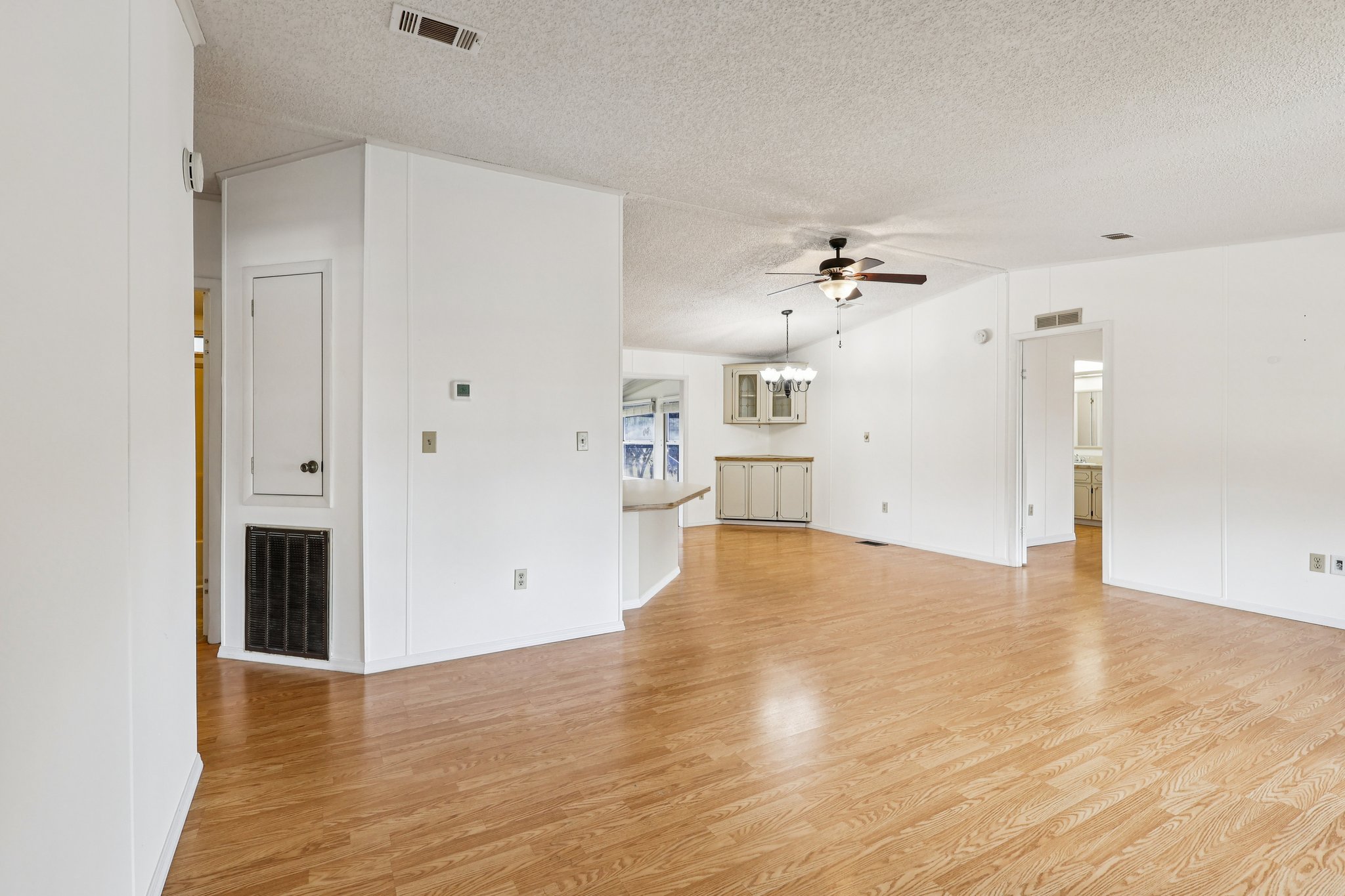 Hilltop Rd-S1902-009.jpg