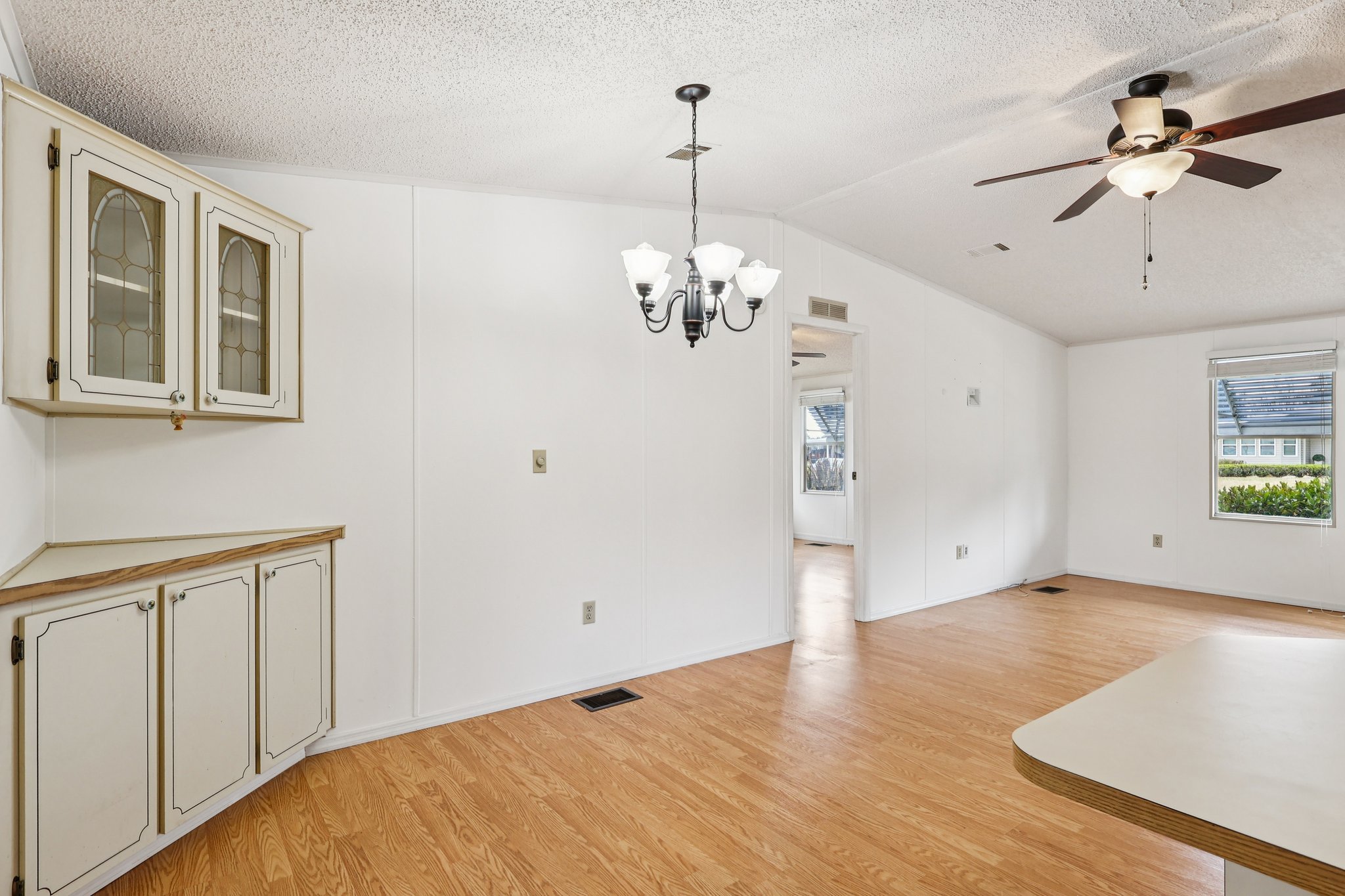 Hilltop Rd-S1902-011.jpg