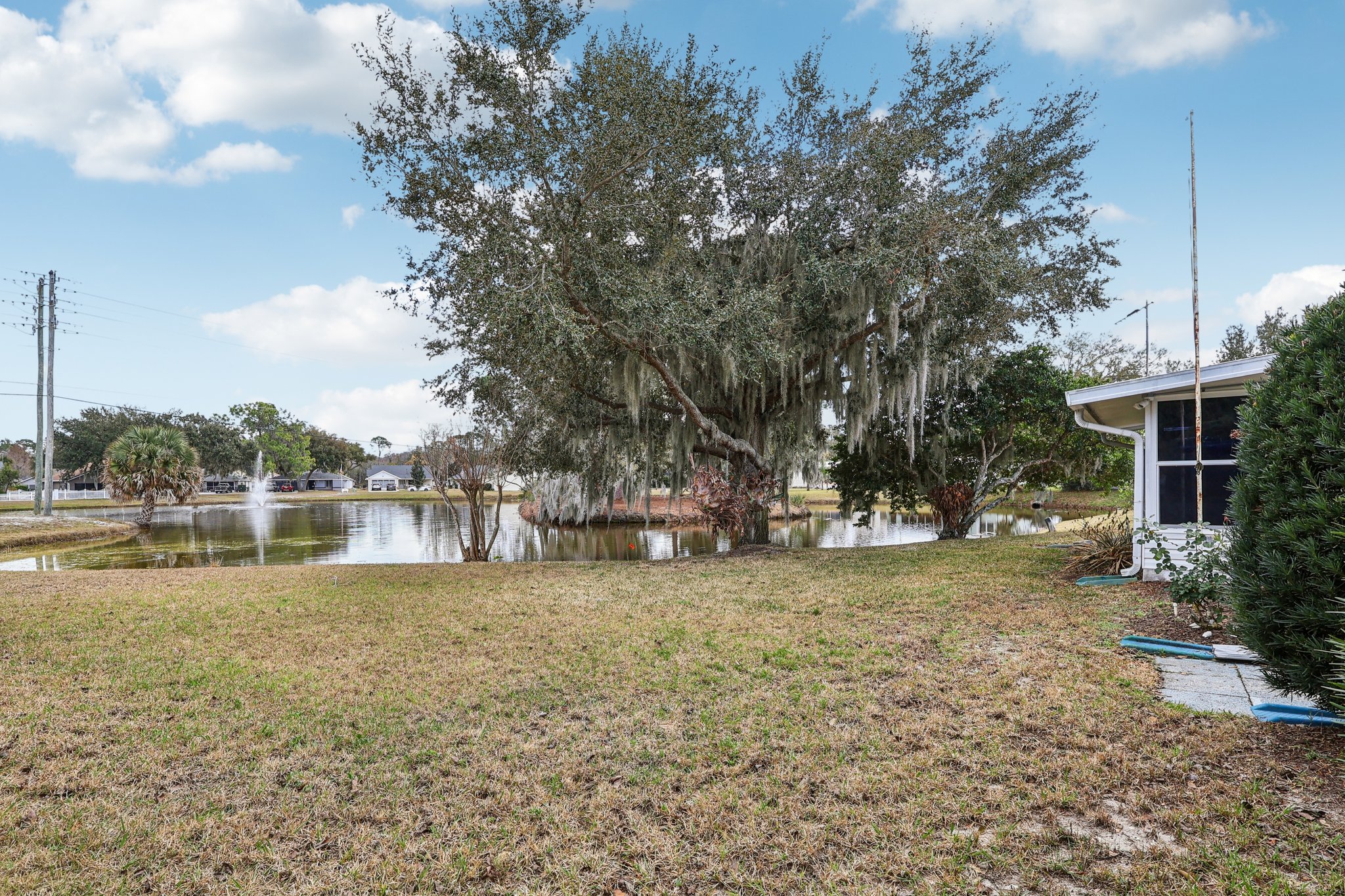 Hilltop Rd-S1902-031.jpg