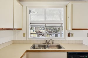 Hilltop Rd-S1902-017.jpg